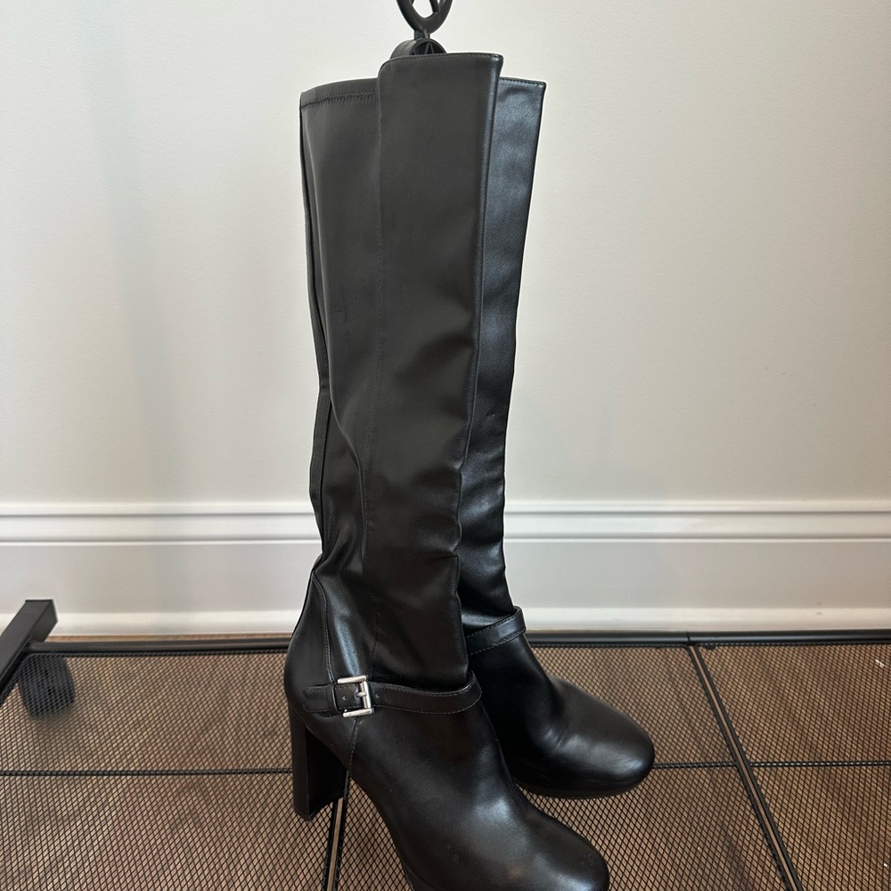 Nine West Black Heeled Boots Sleek Design